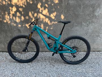 YETI SB120 anno 2024 semi nuova misura L
