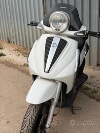 Piaggio Beverly 125 cc 