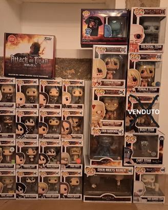Blocco 29 Funko Pops da collezione Attack on Titan