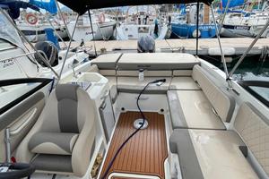 Barca bayliner VR6