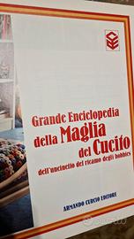 Raccolta maglia e cucito 