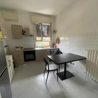 Modena Est: stanza singola arredata