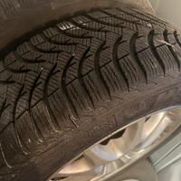 Cerchi in lega alfaromeo gommati invernali