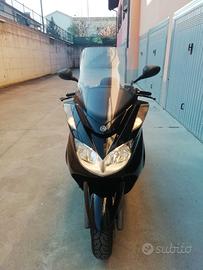 Scoter magestyc 400