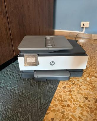 HP OfficeJet Pro 8012e multifunzione