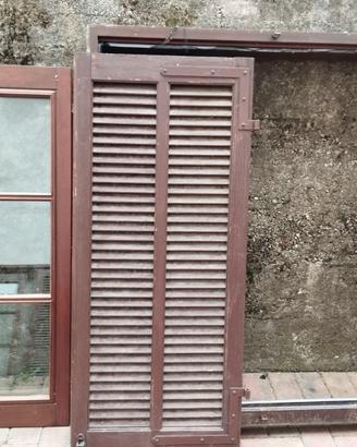 Finestra in legno