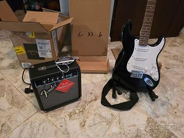 Chitarra elettrica e amplificatore combo by Fender