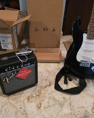 Chitarra elettrica e amplificatore combo by Fender