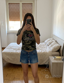 Completo y2k: t-shirt e shorts