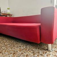 Divano a tre posti 