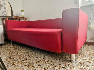 Divano a tre posti 