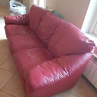 divano in pelle rosso 