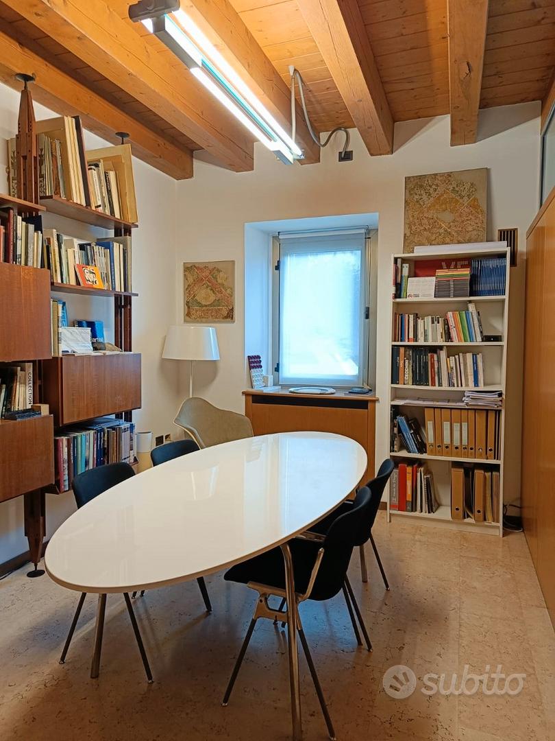 Postazione di lavoro in studio professionale
