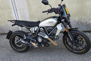 Ducati Scrambler Icon nera next gen