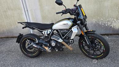 Ducati Scrambler Icon nera next gen