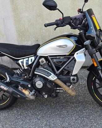 Ducati Scrambler Icon nera next gen