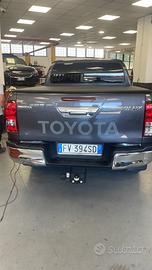 toyota hilux del 2019  uniproprietario maniacale