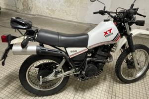 Yamaha XT 550