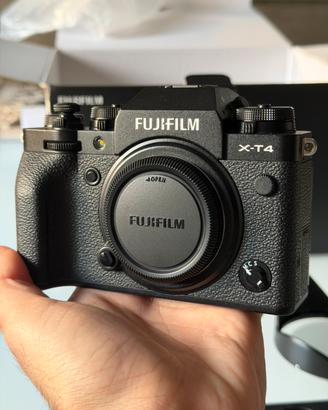 Fujifilm X-T4(1408 scatti!) + Fuji XF 16-80 F4 OIS
