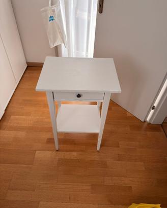 Comodino IKEA