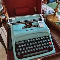 macchina da scrivere Olivetti lettera 44