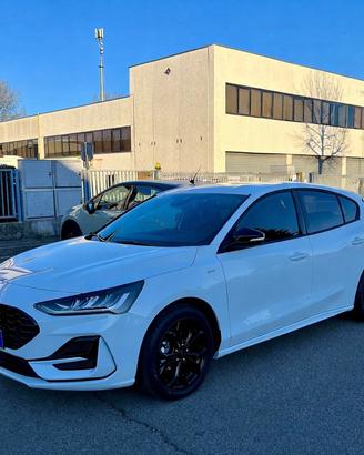 Ford Focus St-line X