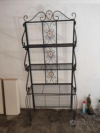 Mobiletto da esterno per piante