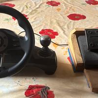 Volante e Pedali per PlayStation e PC