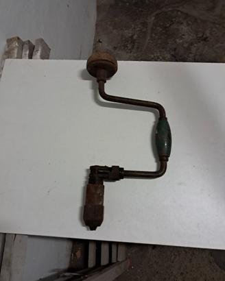 trapano a mano 