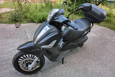 Beverly 300 ie
