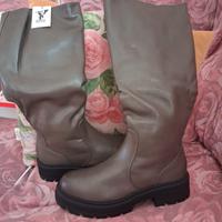 stivali da donna nuovi