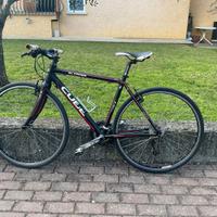 Bici strada ibrida