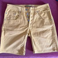 Pantaloncino in cotone color senape