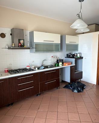 Cucina Gatto in discrete condizioni