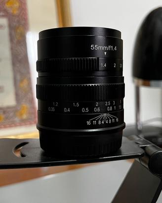 7Artisans 55mm F1.4 con attacco Fujifilm X (FX).