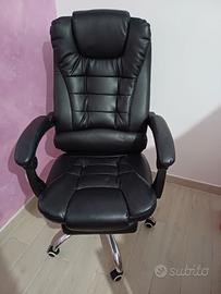 Poltrona da scrivania con poggiagambe