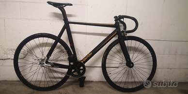 Bici fixed Aventon