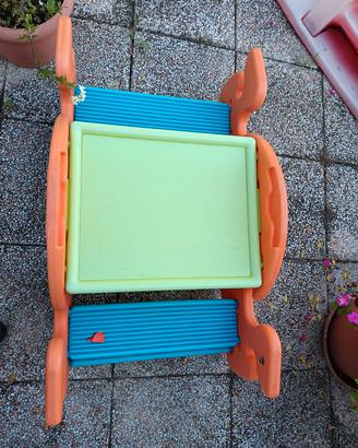 scivolo più dondolo trasformabile in tavolo da scc