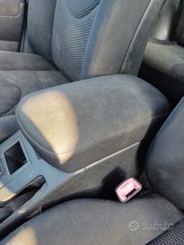 Poggia braccio TOYOTA RAV 4 del 2006