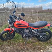 Ducati Scrambler Sixty2 400