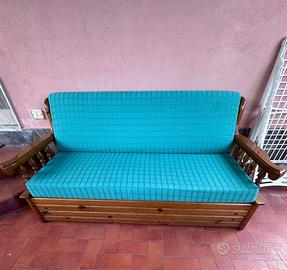 Divano in legno massello