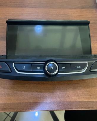 DISPLAY INSIGNIA B 2000 CT ANNO 2020