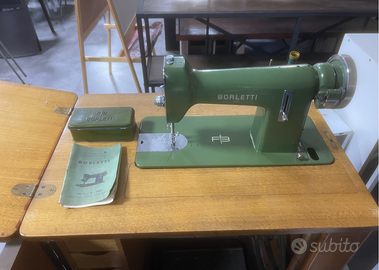 Mobile con Macchina da Cucire Borletti