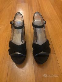 Sandali con zeppa in camoscio