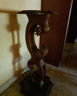 Piedistallo in legno 