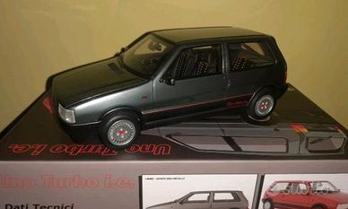 Modello Fiat Uno Turbo i.e. 1/18 Ottomobile 