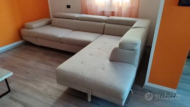 Divano con penisola e letto estraibili 