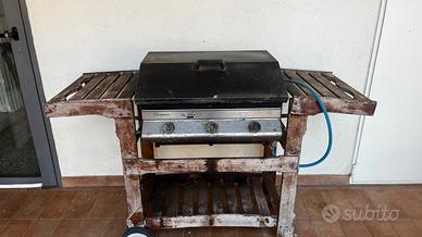 Regalasi a chi viene a prendere barbecue a gas