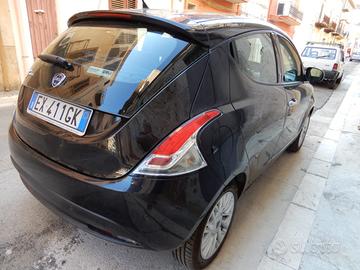 Lancia ypsilon 1.2 benzina