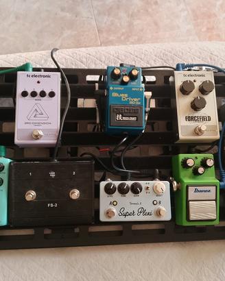 pedaliera per chitarra 